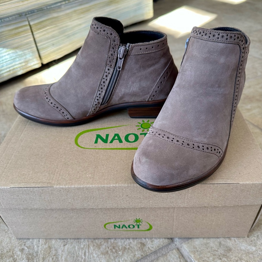 New NAOT Women's Nefasi Ankle Boot - Size EU 36 (US 5.5/6)